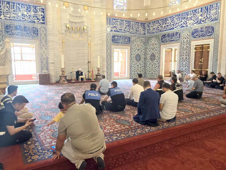 15 Temmuz Program 2 - Şehitlerimiz dualarla anıldı