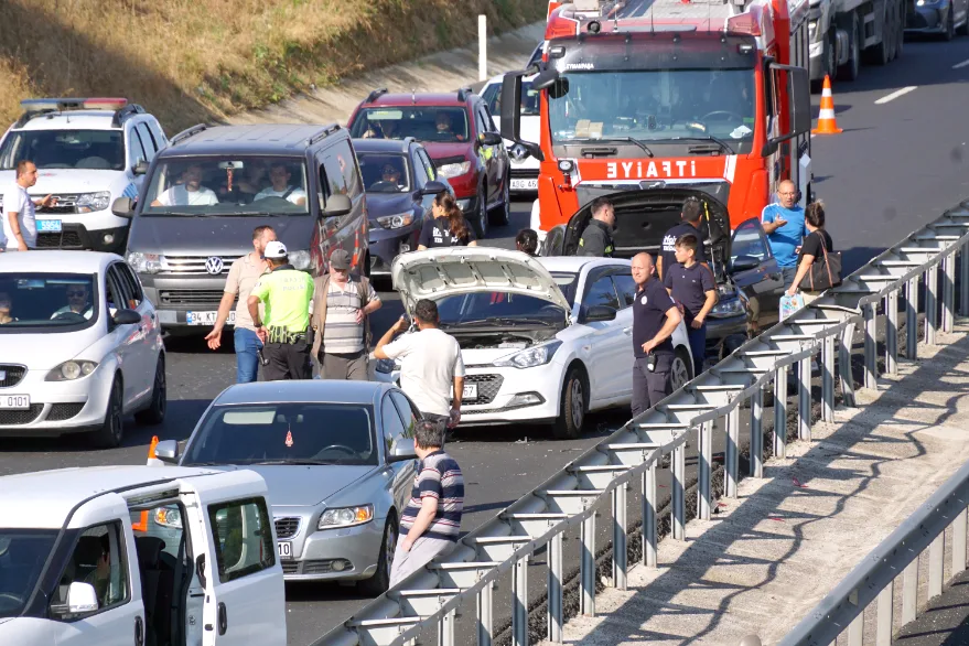 Tekirdağ’da zincirleme trafik kazasında 1 kişi yaralandı