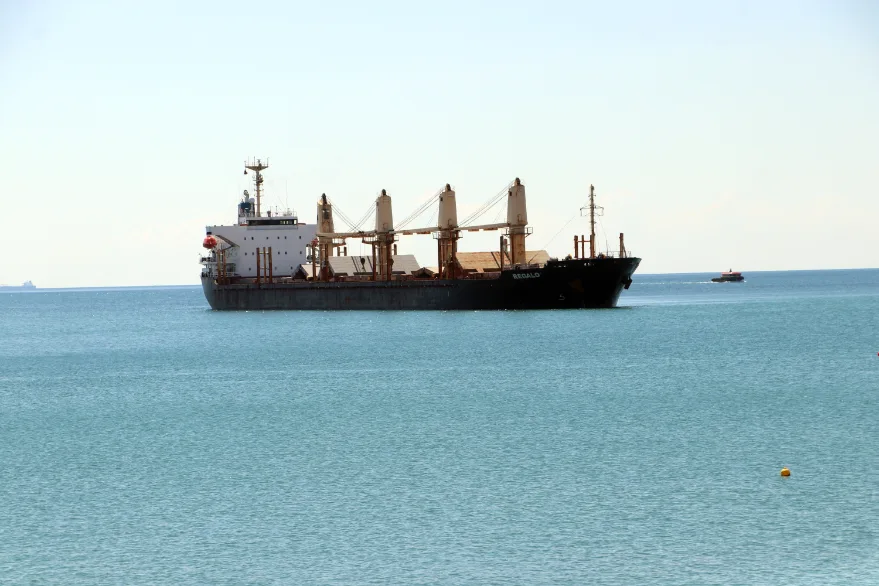 Tekirdağ’da yük gemisi karaya oturdu