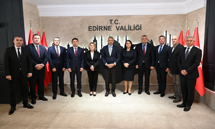 AA 20260721 42026329 42026328 EDIRNE VALISI SEZER BULGARISTANDAN GELEN HEYETI KABUL ETTI - Başpehlivan Zeybek’ten, Başkan Gürkan’a ziyaret