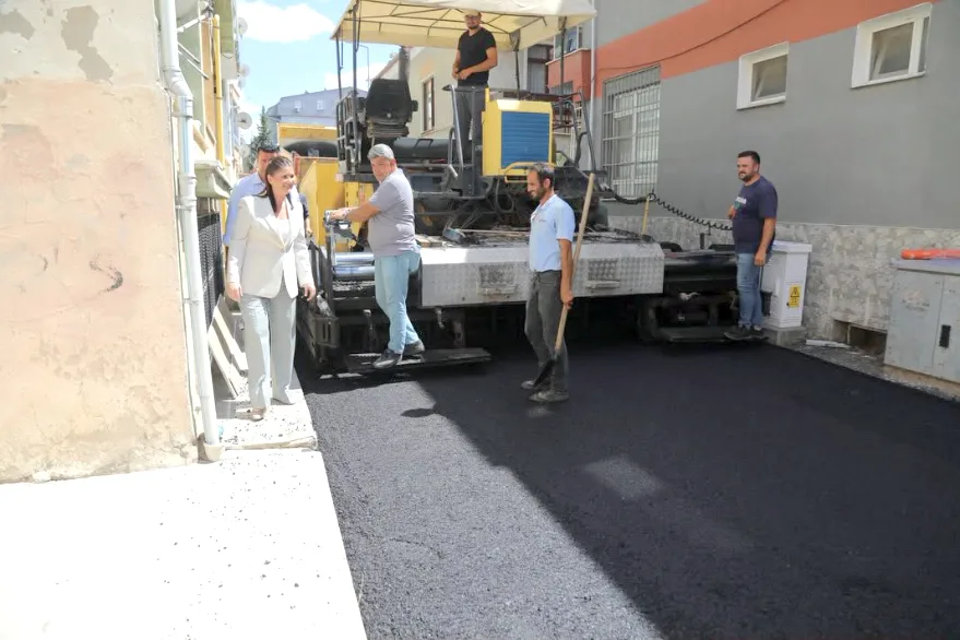 Edirne Belediyesinin üstyapı çalışmaları devam ediyor