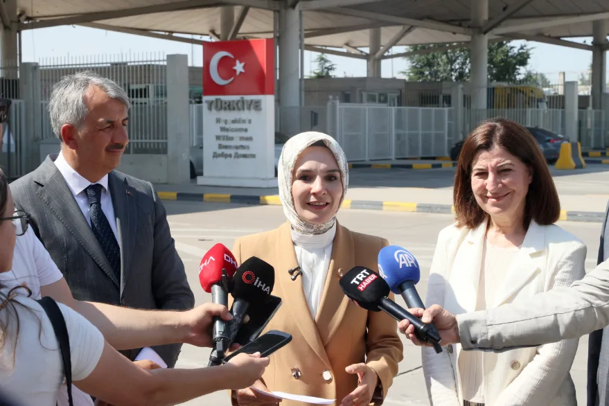 Bakan Goktas Kapikule 1 - Bakan Göktaş Kapıkule’de gurbetçileri karşıladı