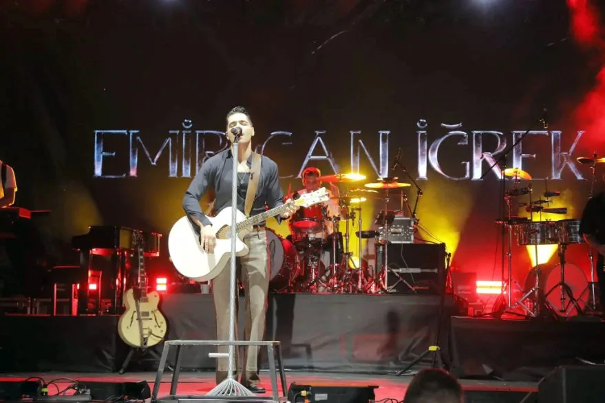 Kırkpınar konserlerinin açılışını Emir Can İğrek yaptı