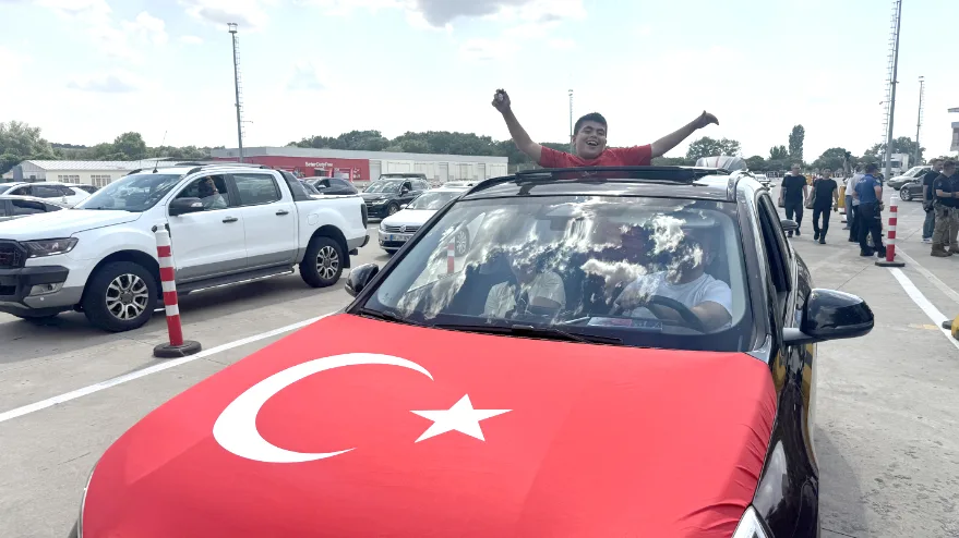 Gurbetçilerin Türkiye’ye gelişleri sürüyor