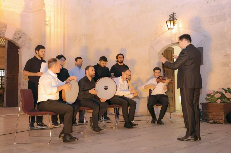 Tasavvuf Musikisi Konseri 3 - Edirne’de iki yılanın “dansı” kameraya yansıdı