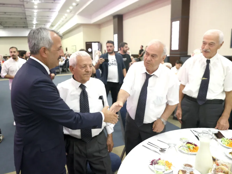 Vali Sezer Sehit Aileleri 1 - 15 Temmuz anısına minik güreşçiler minderde ter döktü