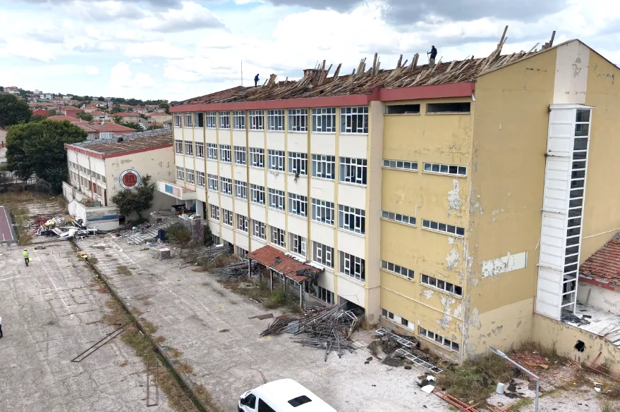 Yildirim Beyazit Anadolu Lisesi 2 - Vali Sezer, Yıldırım Beyazıt Lisesi’ndeki calışmaları inceledi