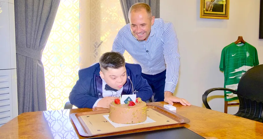 Kırklareli Belediye Başkanı Bulut’tan, down sendromlu “Başkana” sürpriz doğum günü kutlaması