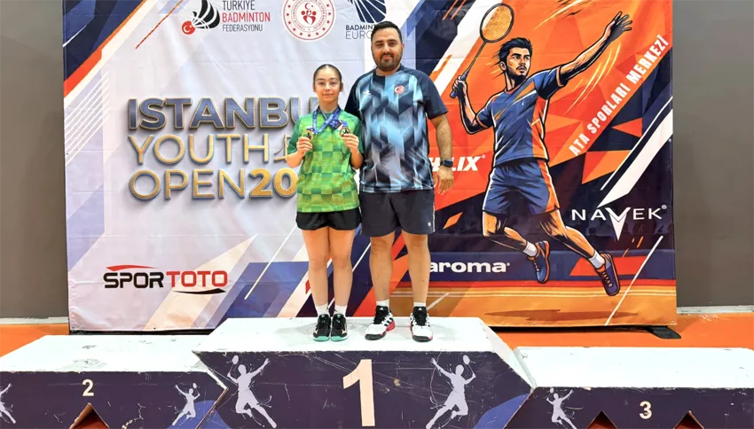 Tekirdağlı milli badmintoncu Feraye Özgan, İstanbul Youth Open’da 2 madalya kazandı