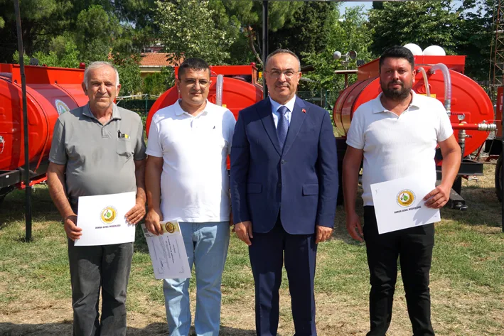 Su tankeri dagitimi 2 - Tekirdağ’da orman yangınlarına karşı 50 mahallede su tankeri konuşlandırıldı