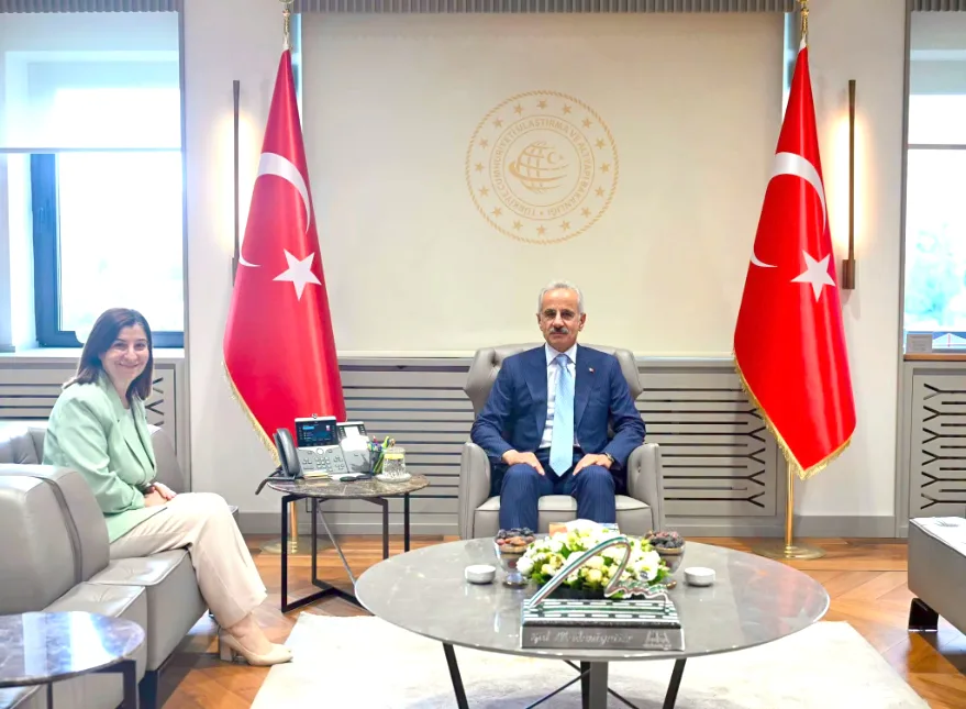 Aksal, ulaşım yatırımlarını Bakan Uraloğlu ile görüştü