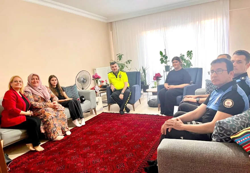 Emniyet Müdürü Ayhan’dan şehit ailesine ziyaret