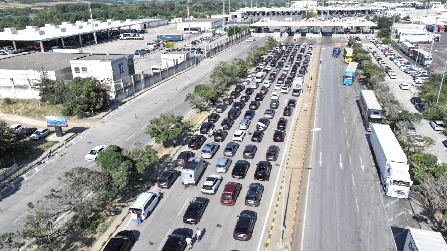 Gurbetçilerin Avrupa’ya dönüş yolculuğu sürüyor