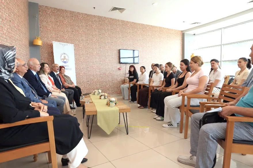 Rektör Hatipler, aday öğrencilerle buluştu