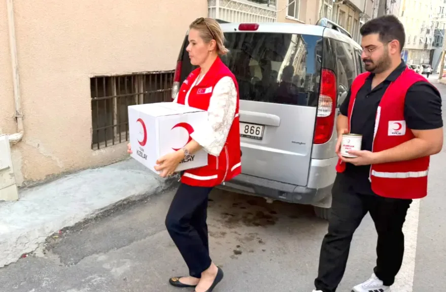 Kızılay, ihtiyaç sahiplerinin kapısını çaldı