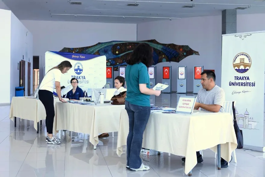 Trakya Üniversitesinde kayıtlar devam ediyor