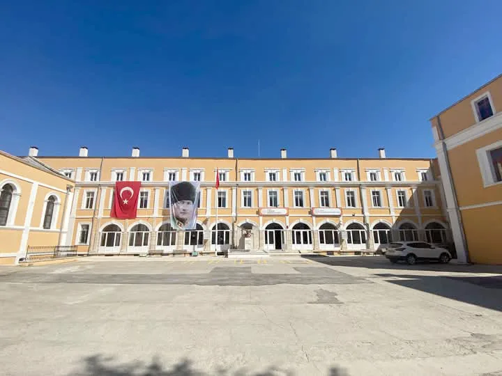 1.Murat Anadolu Lisesi’nde yeni dönem heyecanı