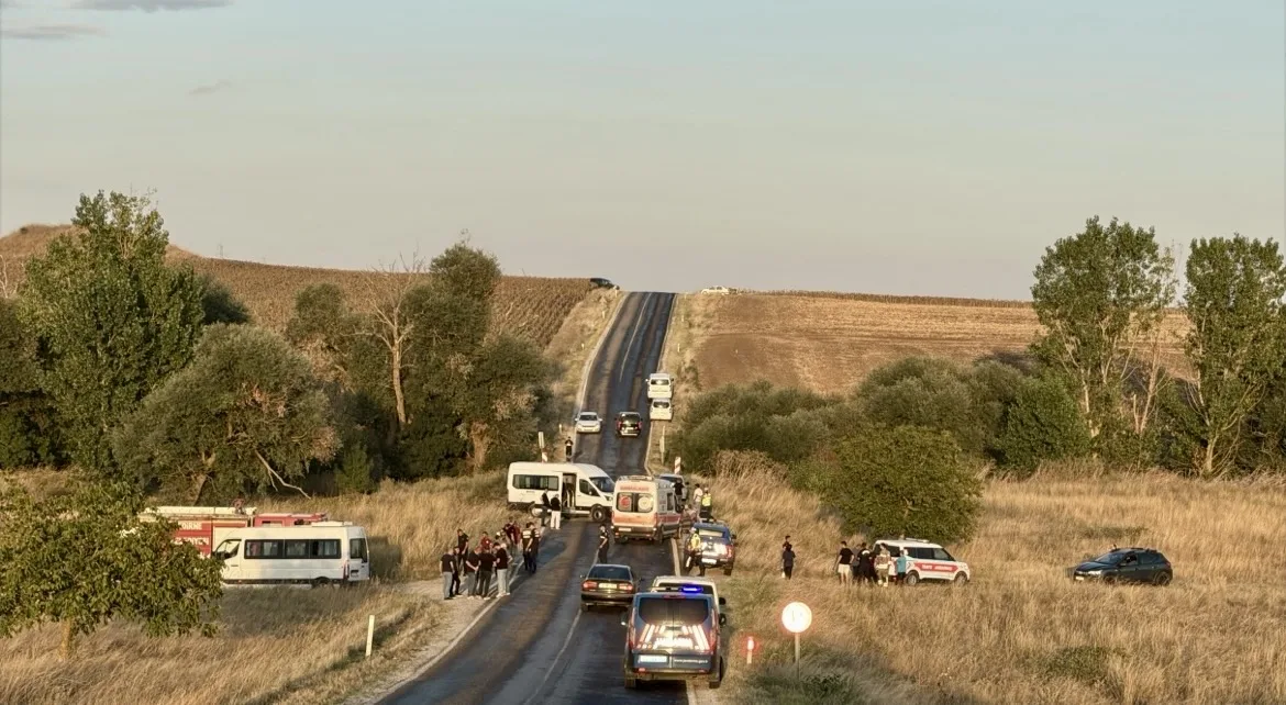 Edirne’de zincirleme kaza: 6 kişi yaralandı