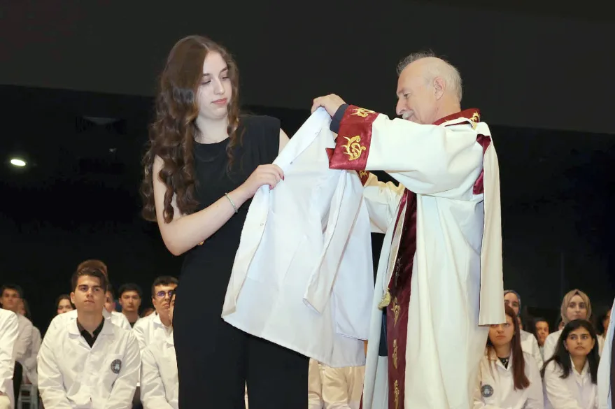 Tıp Fakültesinde beyaz önlükler giyildi
