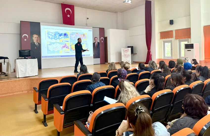 Tekirdağ’da çocuk evleri ve sevgi evleri personeline afet farkındalık eğitimi verildi