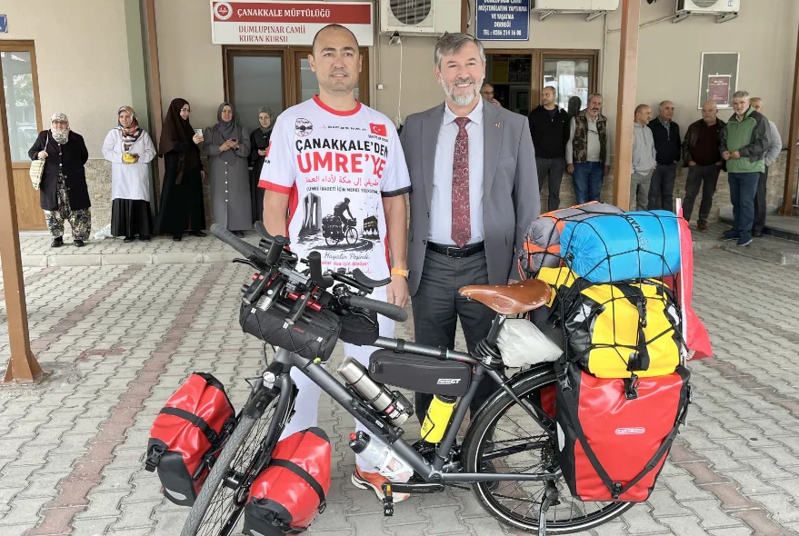 Çanakkaleli bisikletçi umre için 4 bin kilometre pedal çevirecek