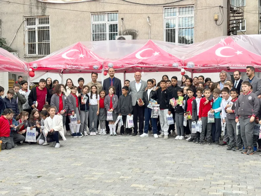 Uzunköprü Kitap Fuarı açıldı