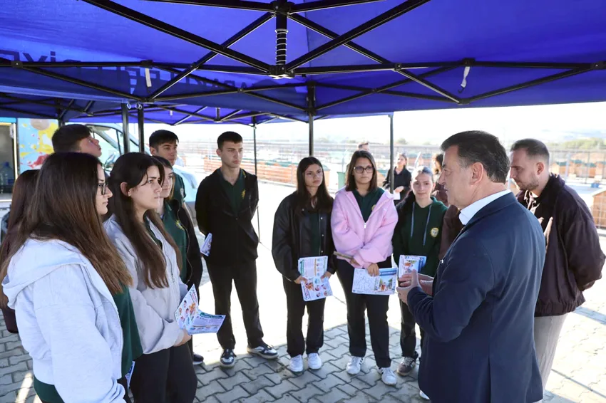 Tekirdağ’da öğrenciler Sokak Hayvanları Rehabilitasyon Merkezi’ni ziyaret etti